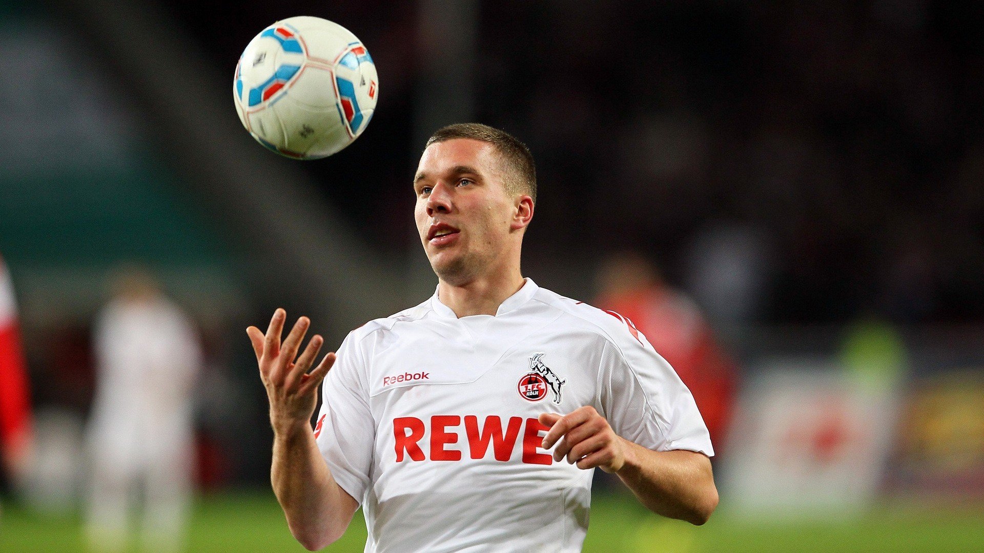 德甲球队采用脑电反馈技术提高比赛专注力，脑电反馈仪治疗过程