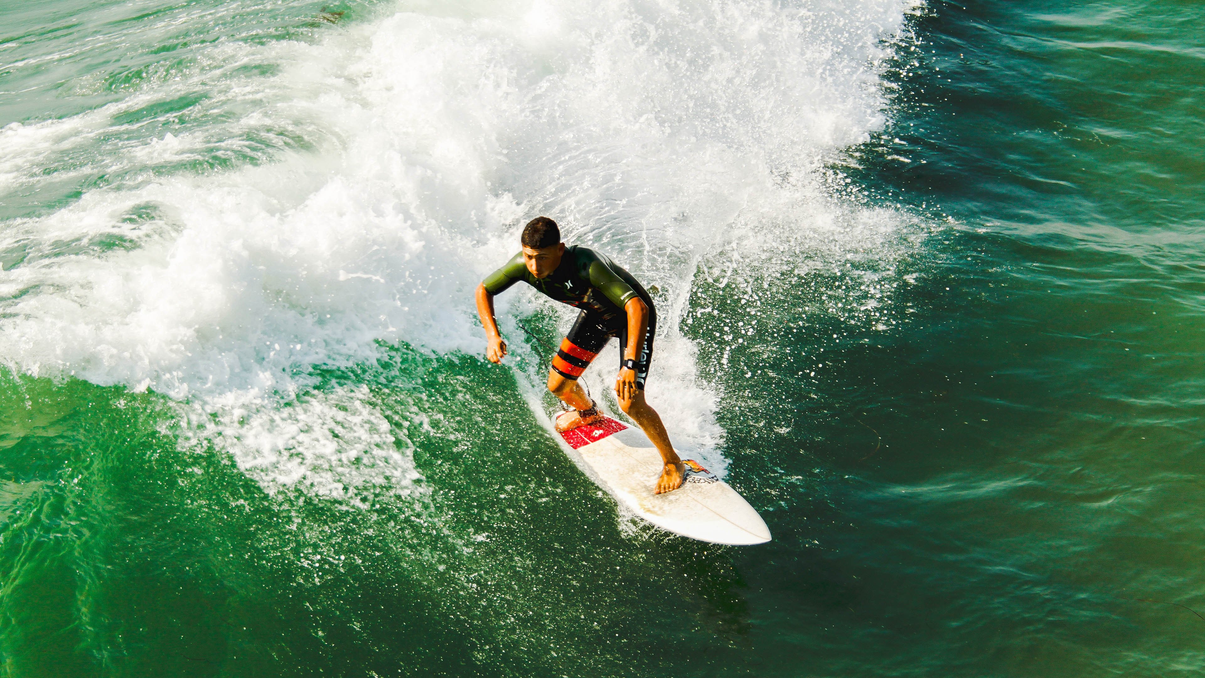 法甲劲旅势如破竹，比分3-1，比赛亮点：中场关键突破，射门精准度高